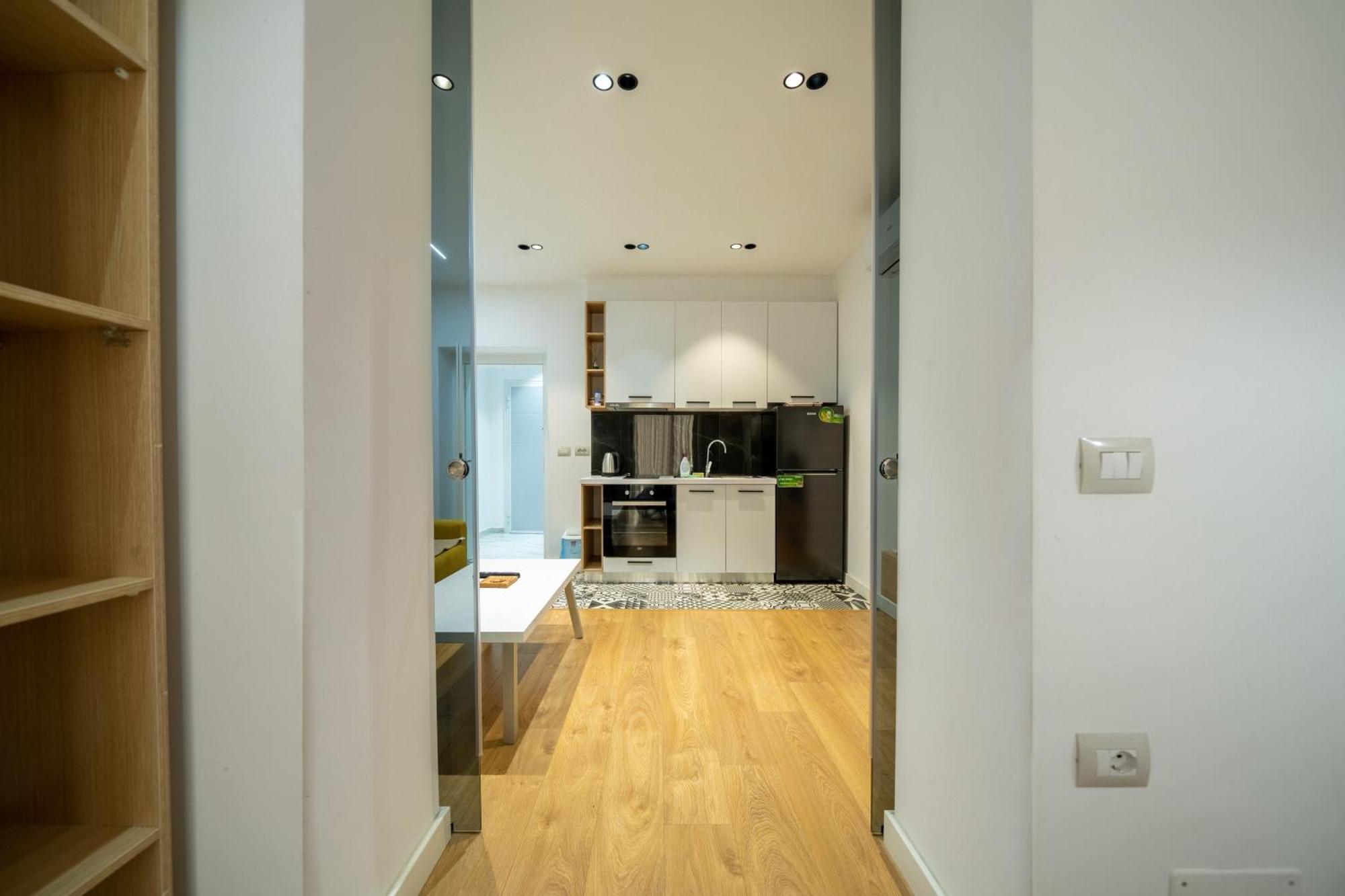 Cosy Urban Central Apartment Tirana Exterior photo